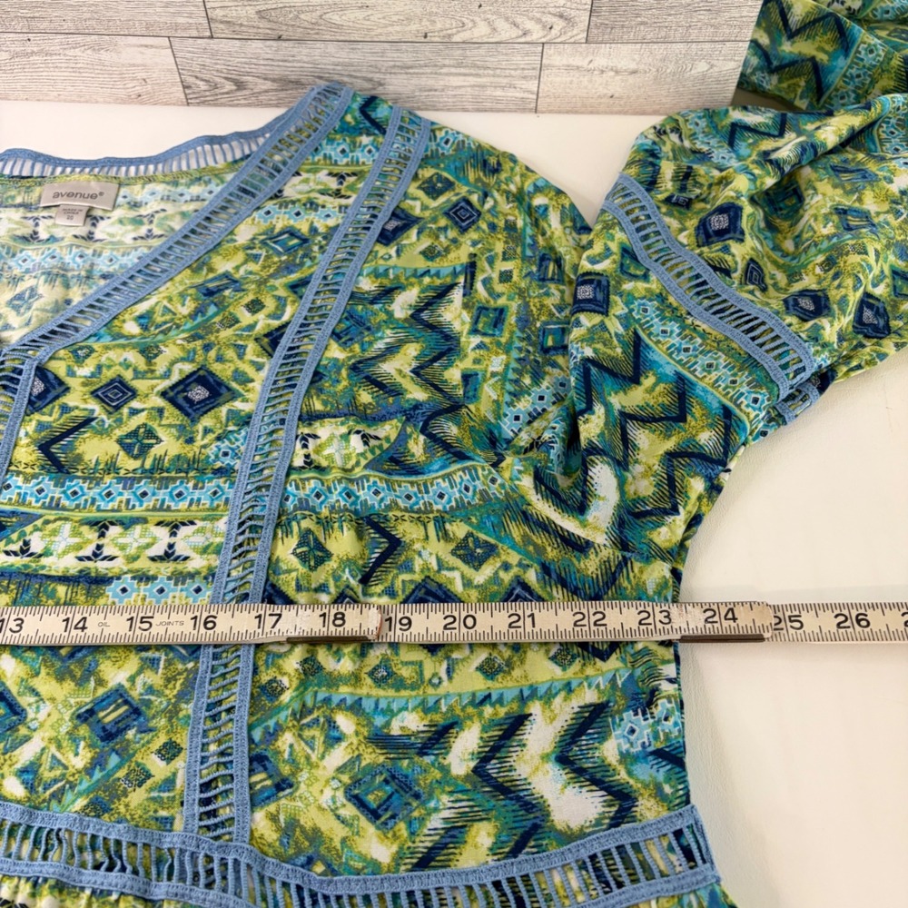 Avenue Tunic Top Womens 20 Green Blue Geometric Boho Crochet Lace Bell Sleeve - Picture 6 of 8